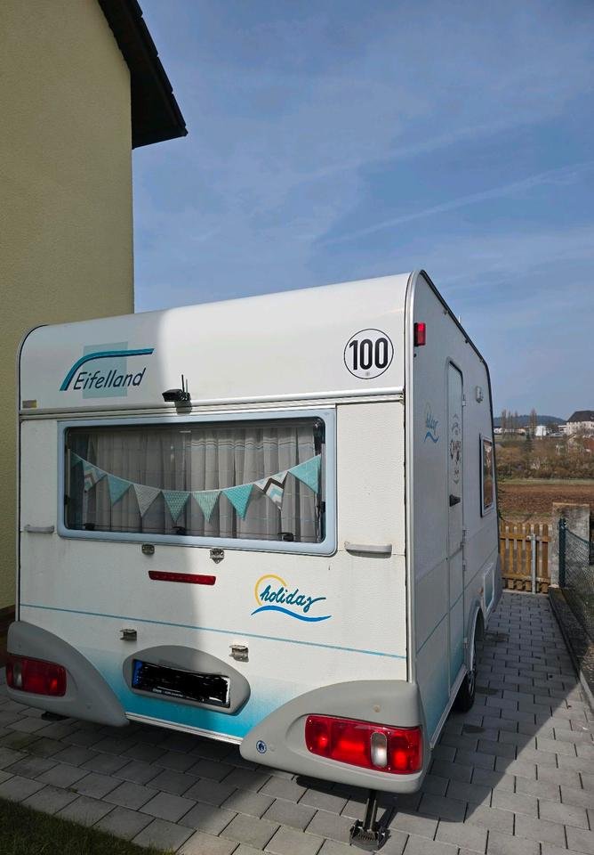 Anhänger BEYERLAND 4047