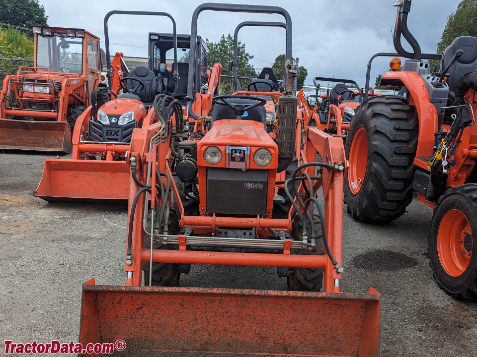 Tractor Kubota B 7100 HST DP