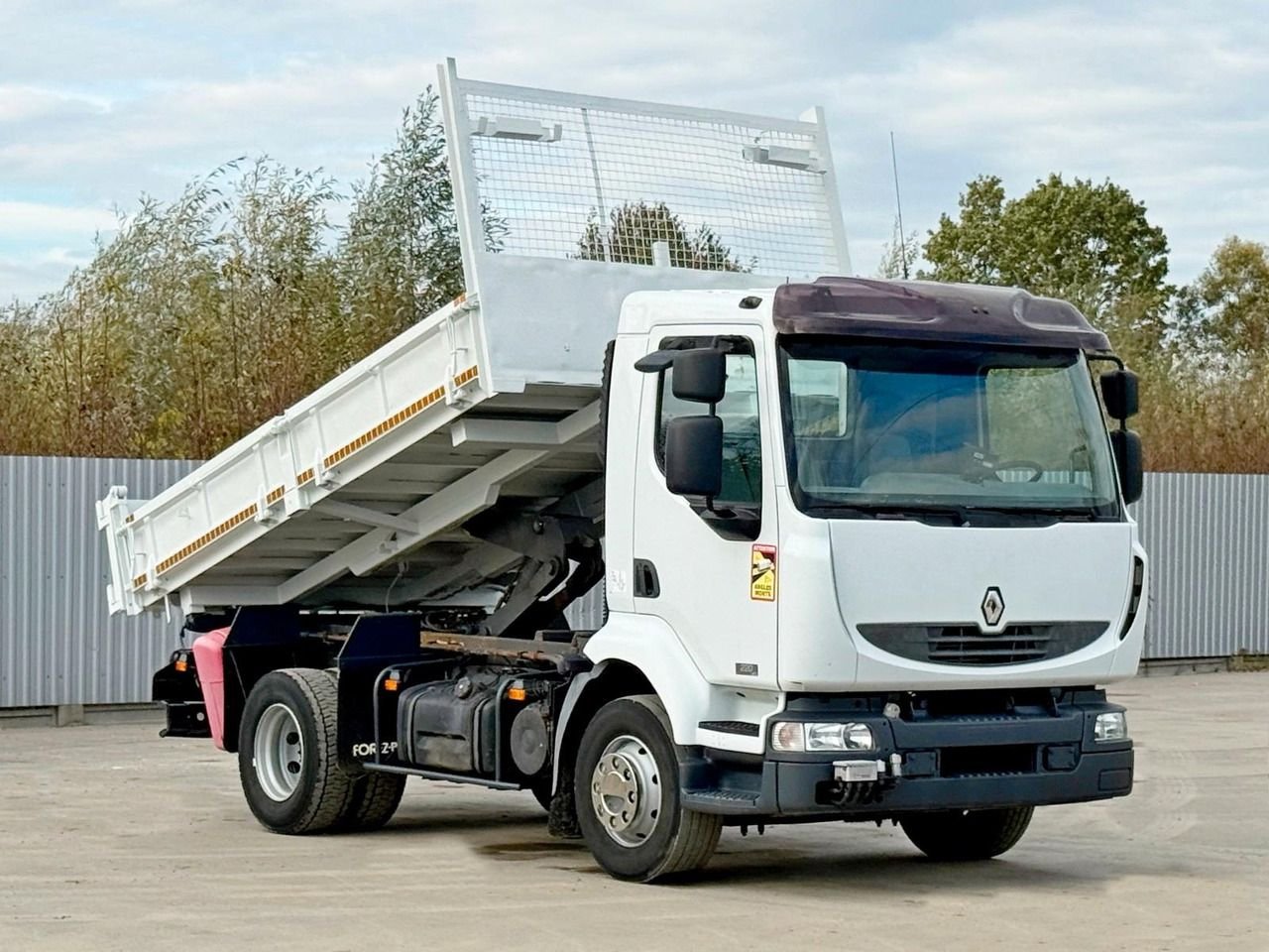 Truck Renault M200-13-40ACA2/517