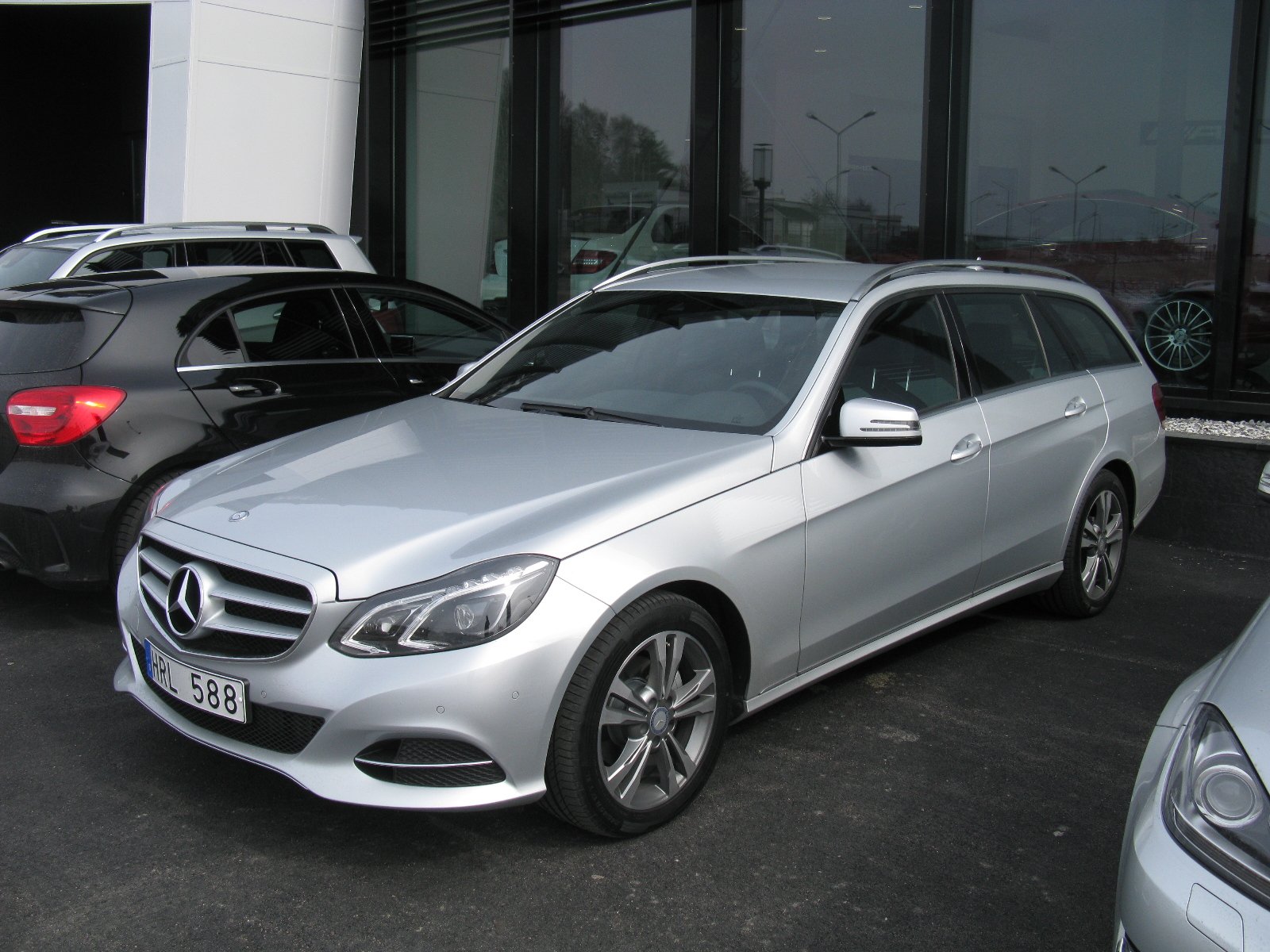 Van Mercedes Benz E 220CDI