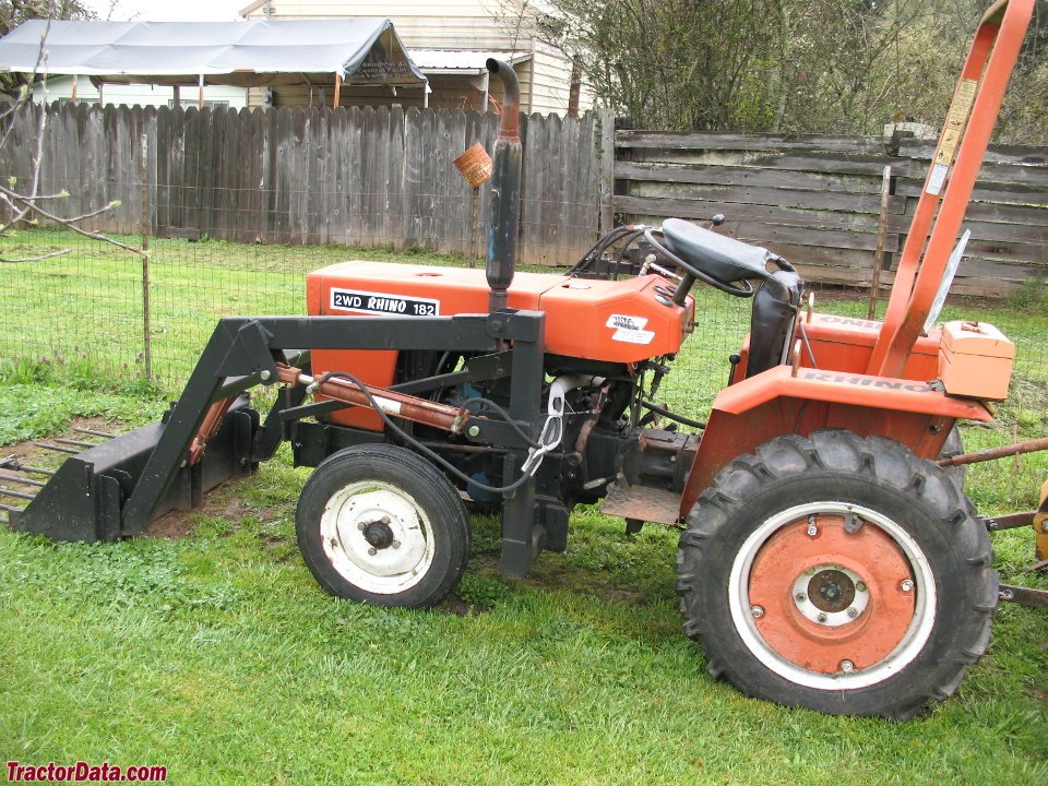 Tractor Rhino 162