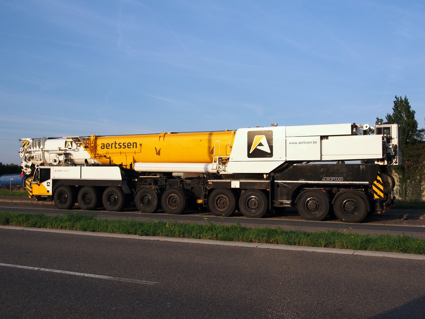 Terex AC700