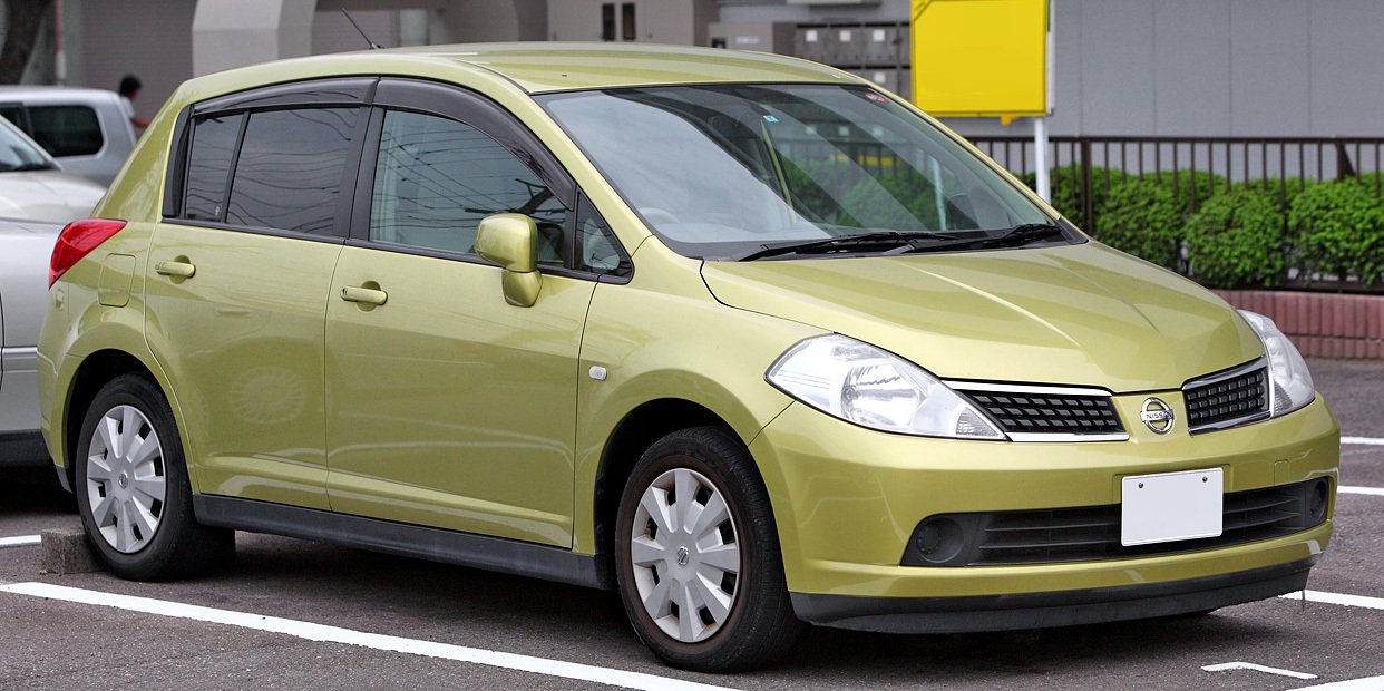 Van Nissan TIIDA