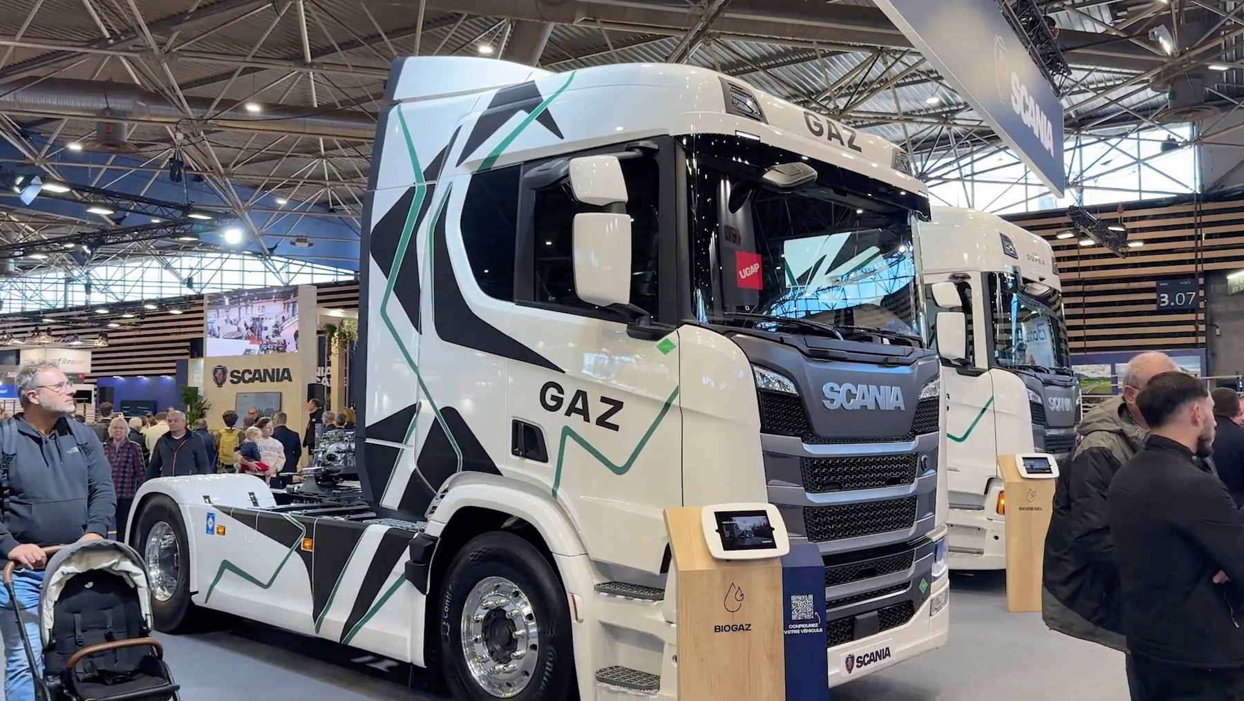 Truck Scania R 460 A6x2NA