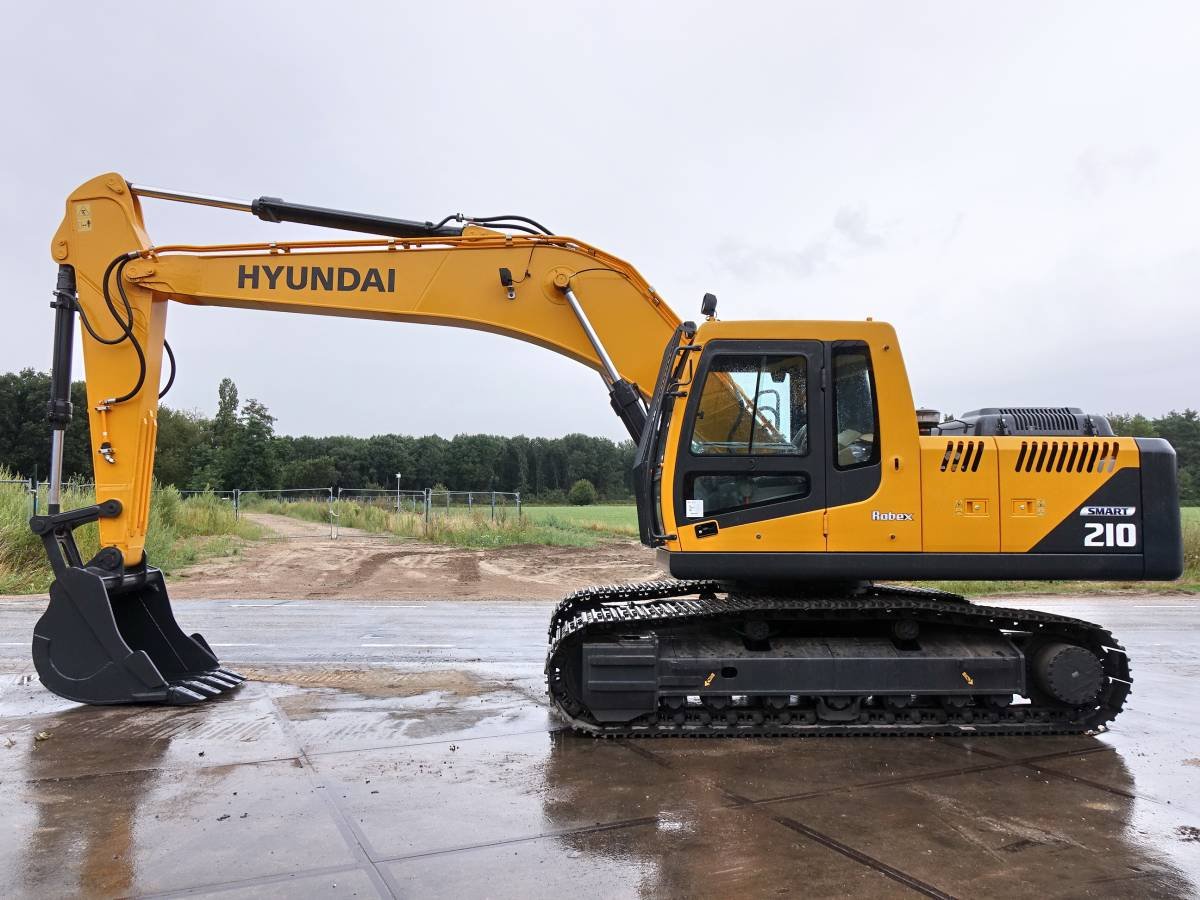Excavator Hyundai R210-7H