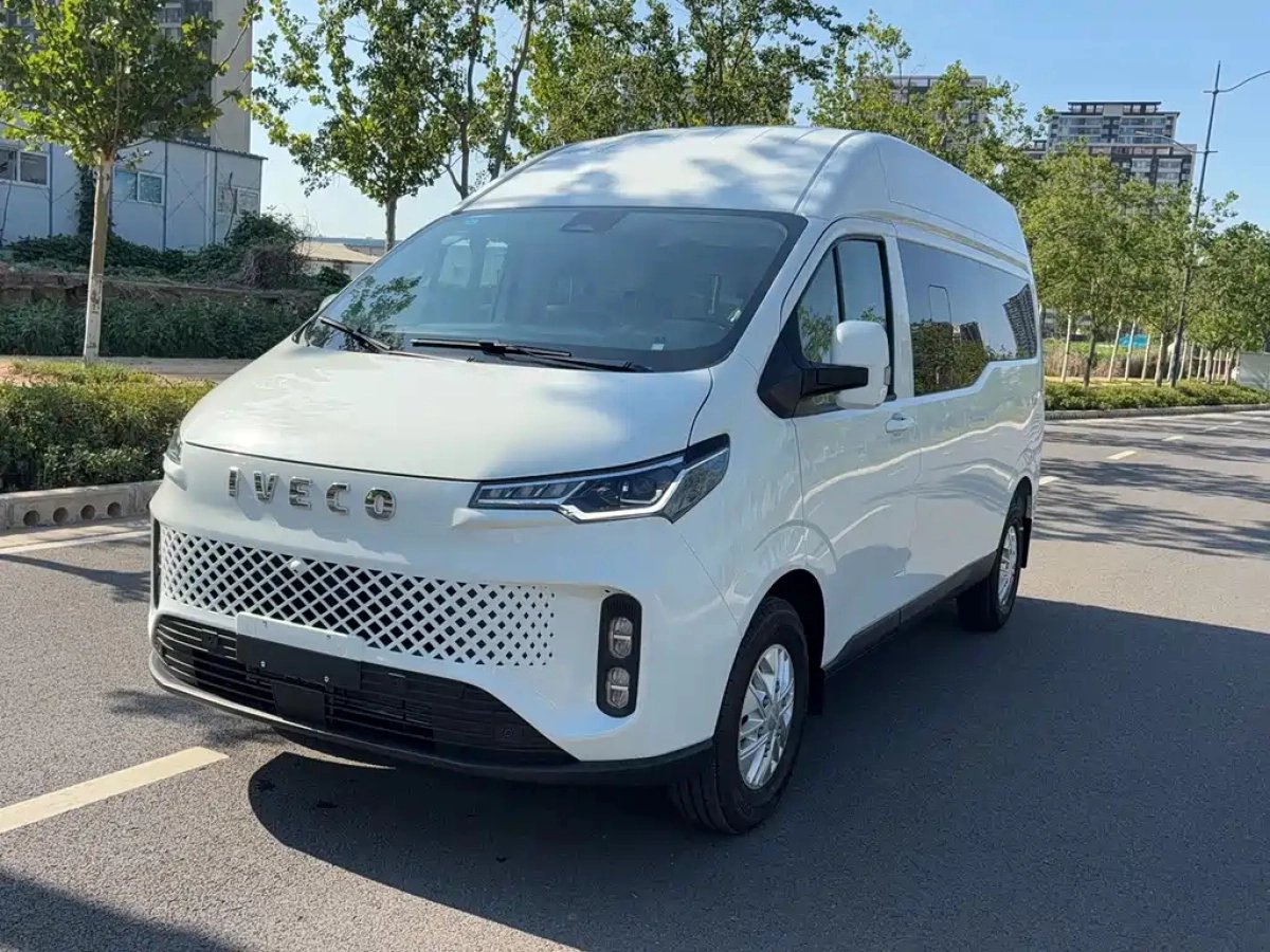 Transporter Iveco 29S12B33A30
