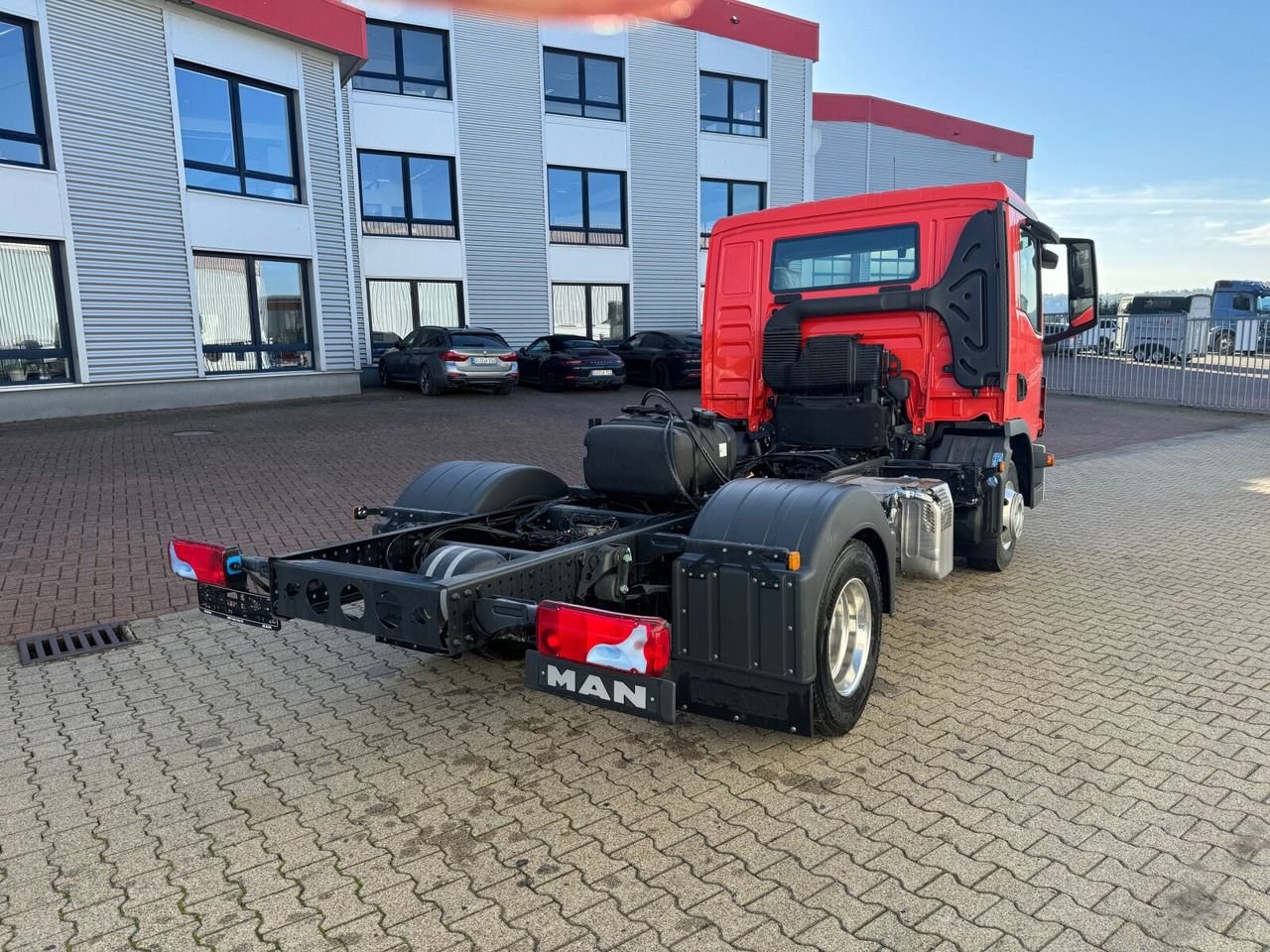 Truck MAN TGL 8.190 4x2 BB CH