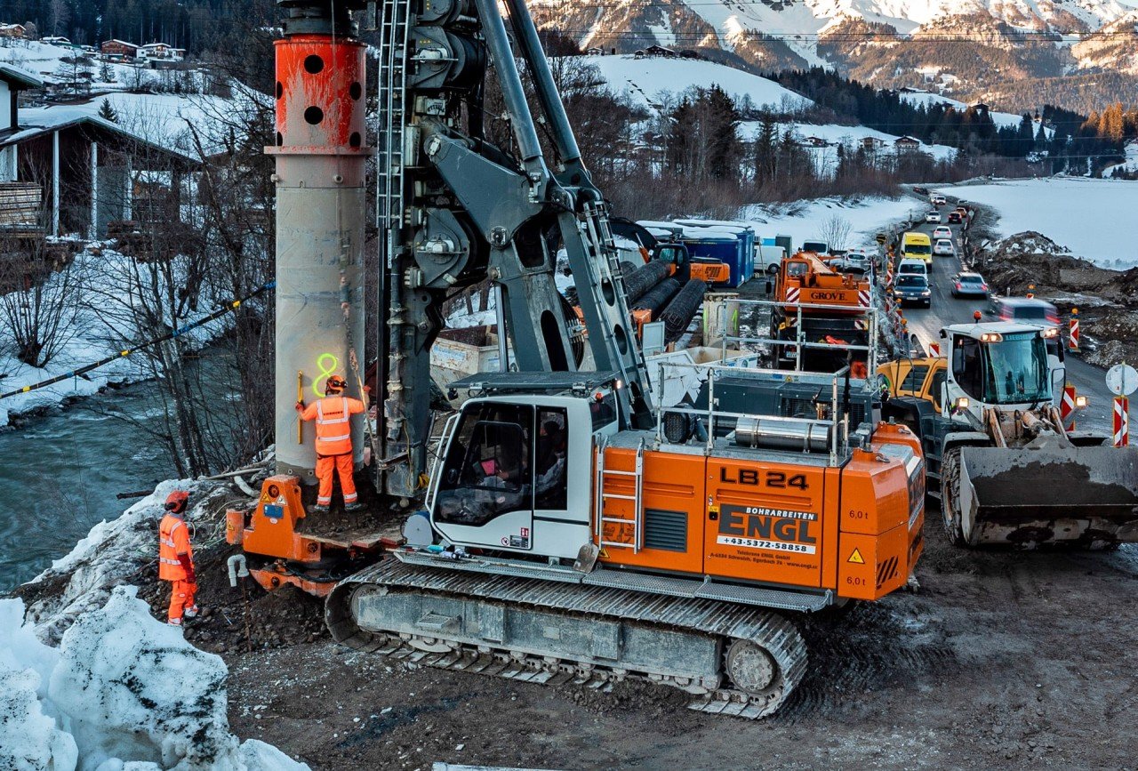 Foundation & piling Liebherr Kelly drilling