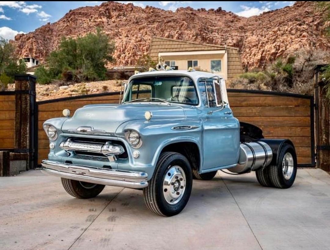 Truck Chevrolet TW 6400