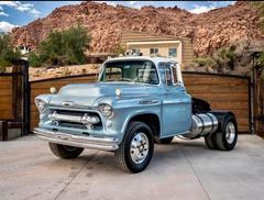 Chevrolet TW 6400
