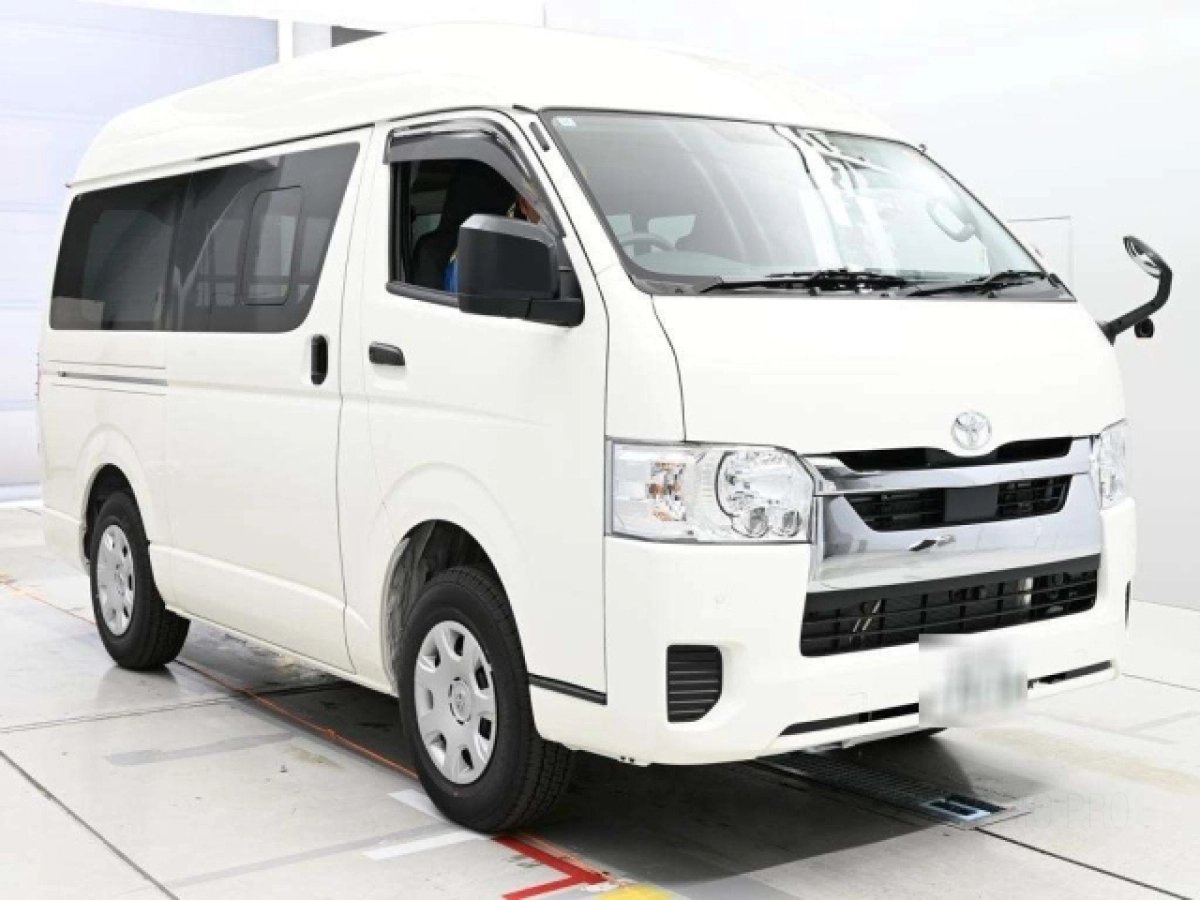 Transporter Toyota HIACE VAN 2.5TD AUTOMATIC