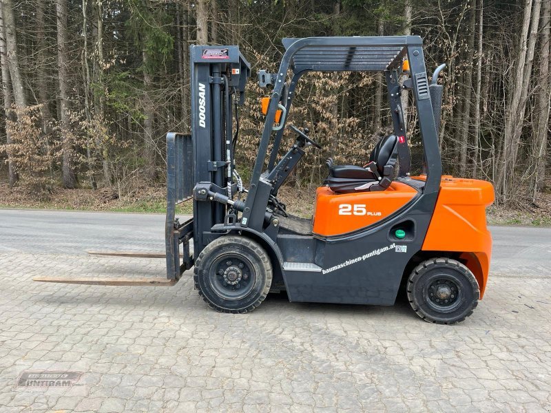 Doosan GC32P
