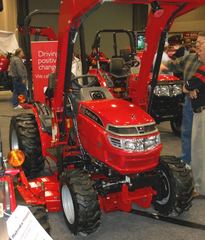 Mahindra 2615 HST