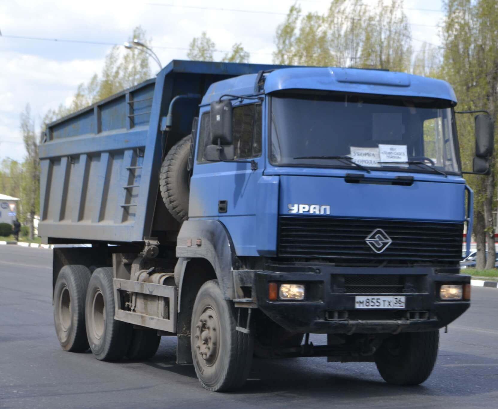 Samochód ciężarowy Ural Урал-63685
