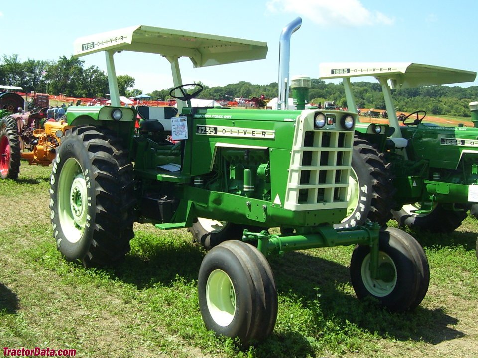 Tractor Oliver 1755 (4 WD)