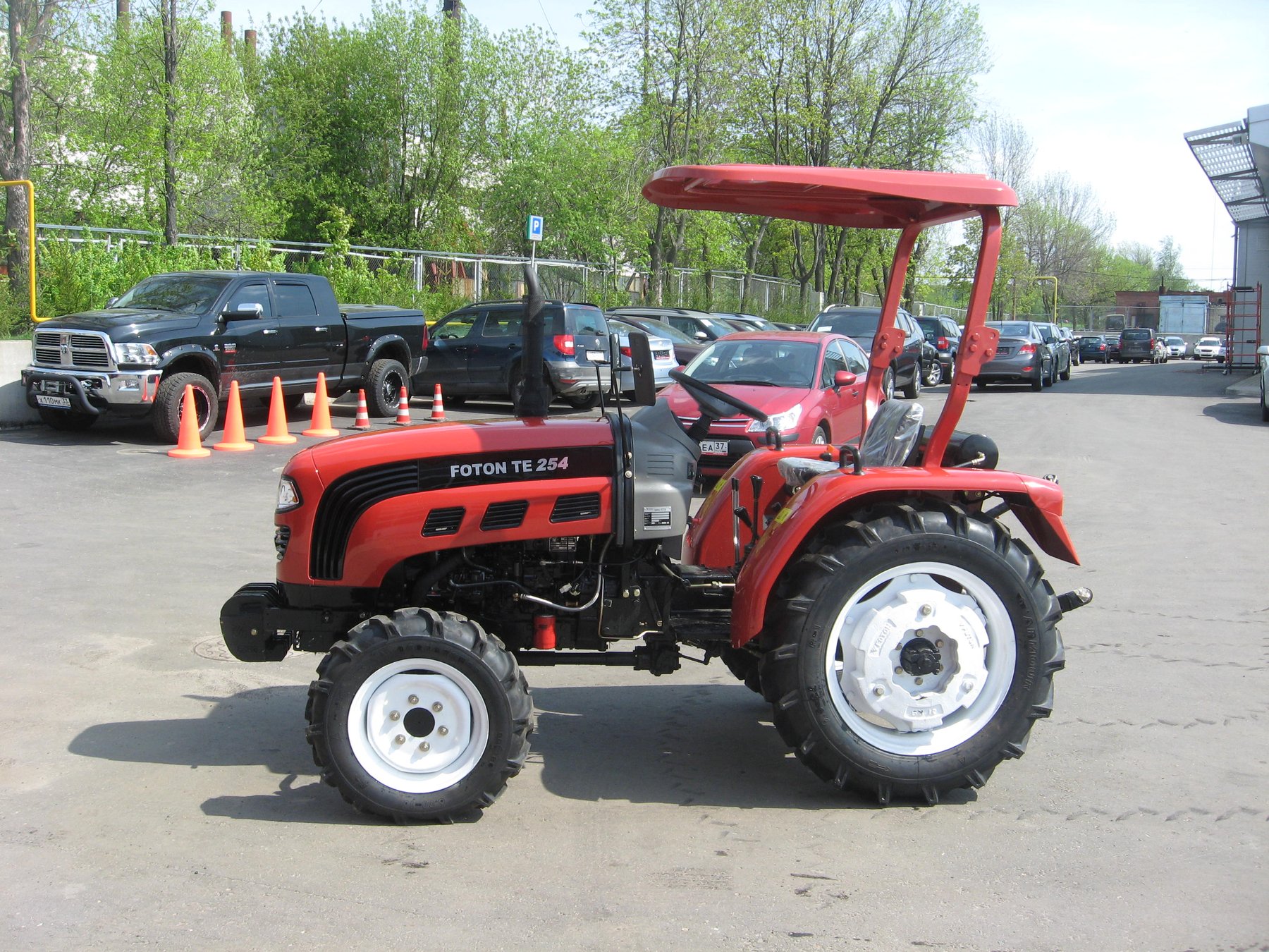 Tractor Foton FT254A