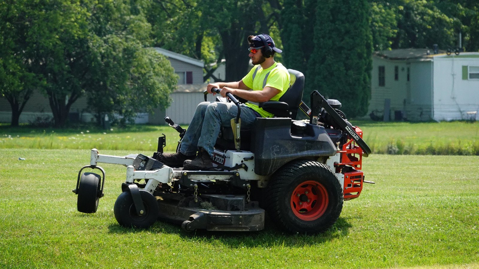 Ride-on mowers Homelite RM-7
