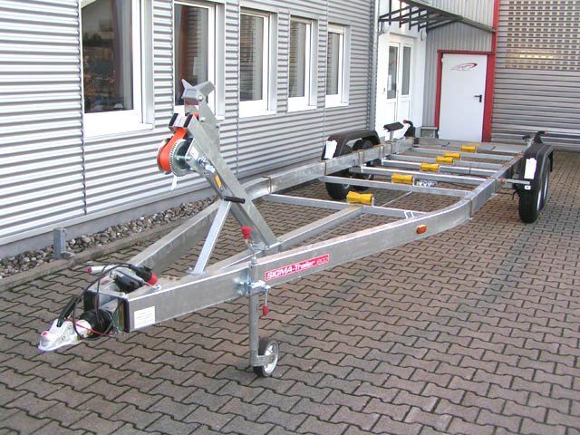 Trailer Sued West Marine ST-3500/ECO