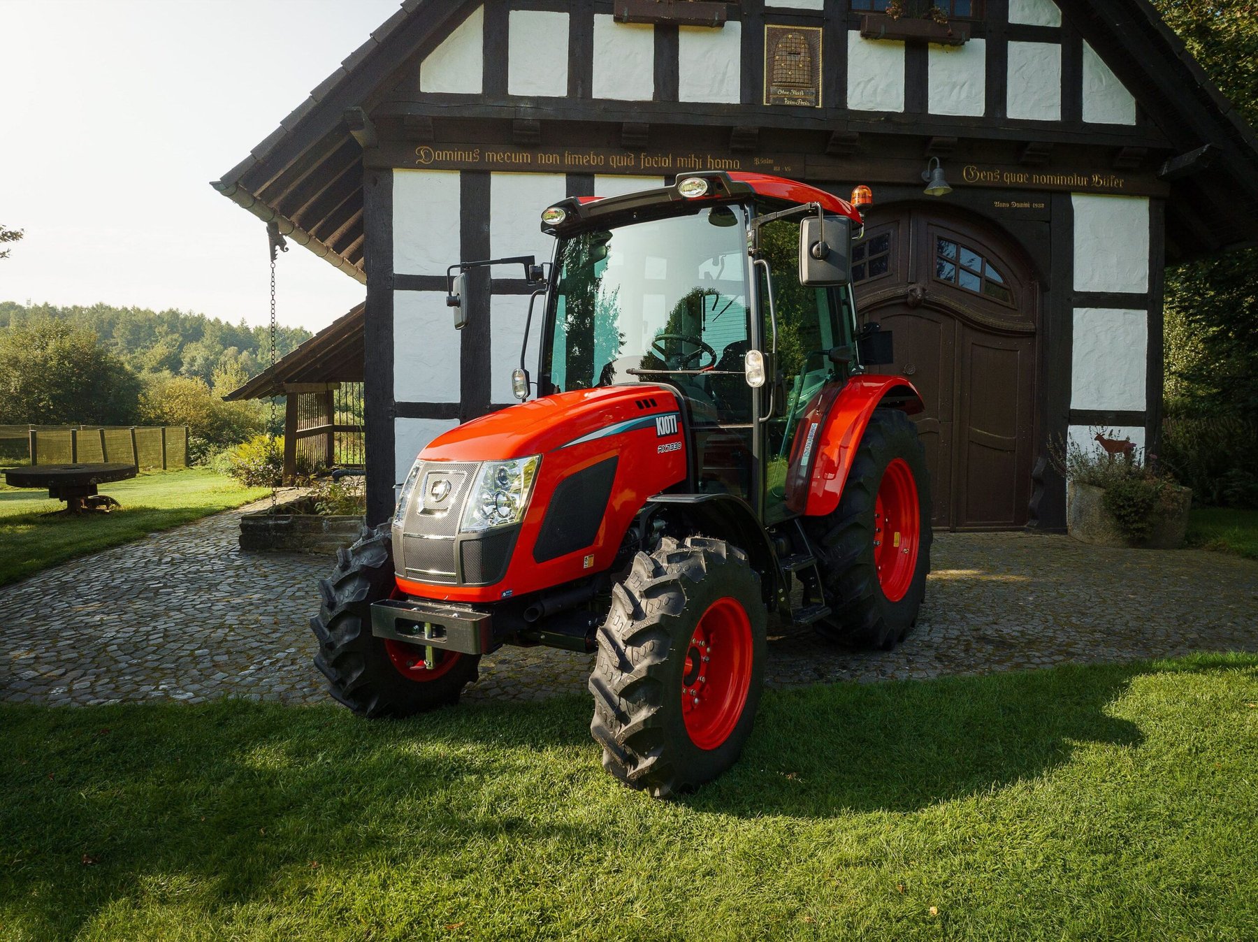 Tractor Kioti RX730