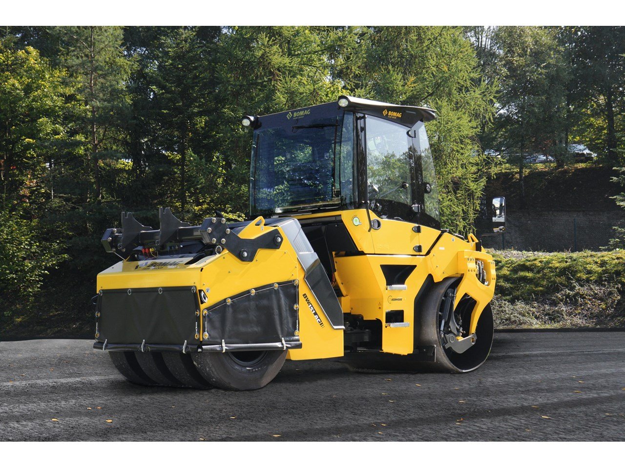 Straßenbaumaschine Bomag BW 161 AD-5