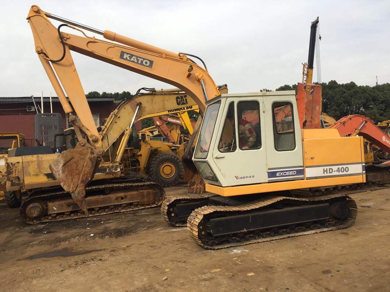 Excavator Kato HD400VII