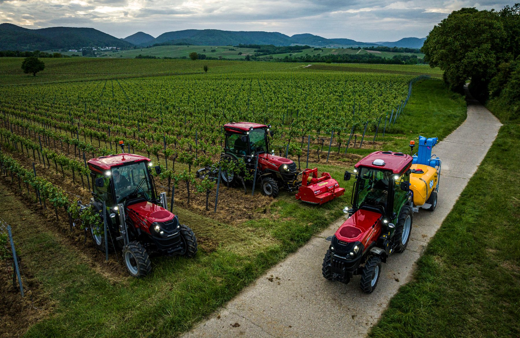 Tractor Vineyard Keroty KT354B