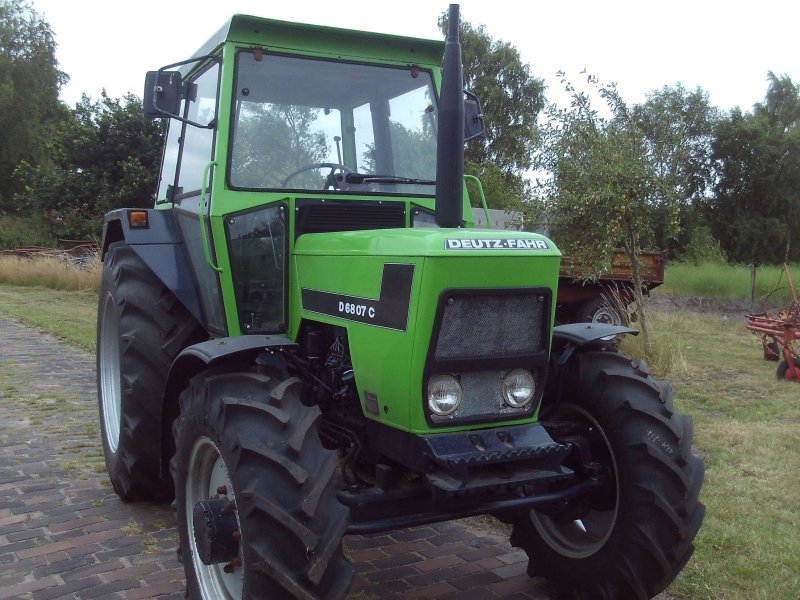 Tractor Deutz-Fahr D 6807 (C)