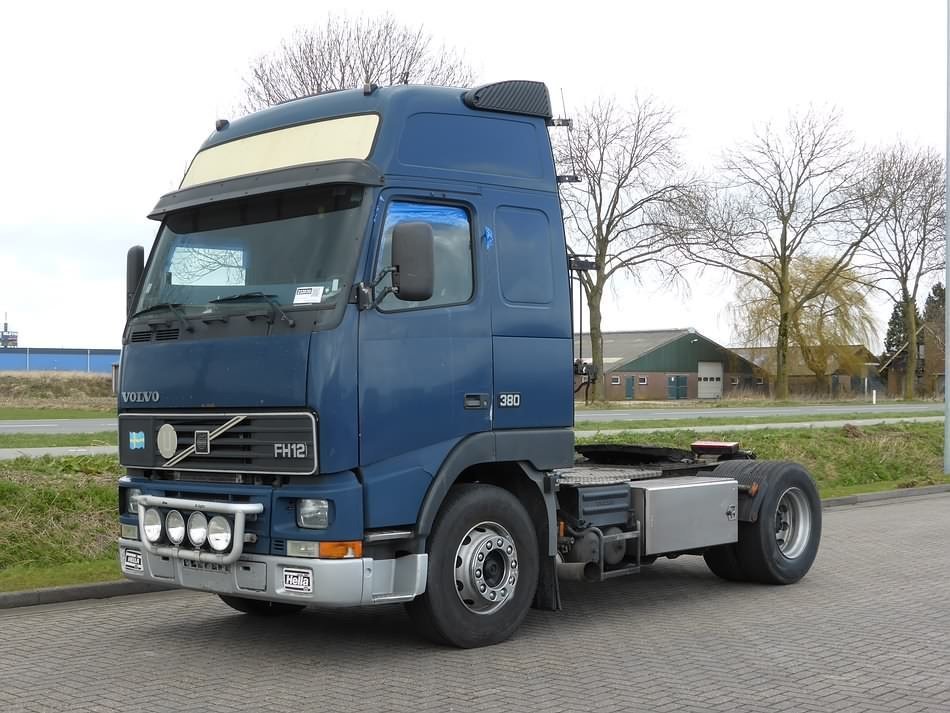 Lastwagen Volvo 12-52RL-71P