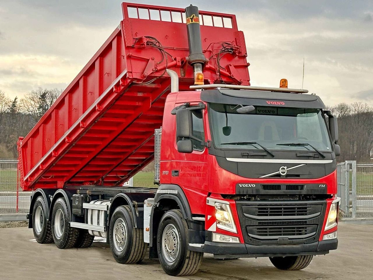 Truck Volvo FM12-FM84RB-8X4/199+271+137