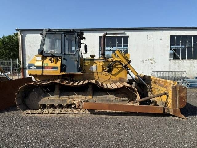 Komatsu D65P-8