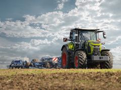 CLAAS AXION 8