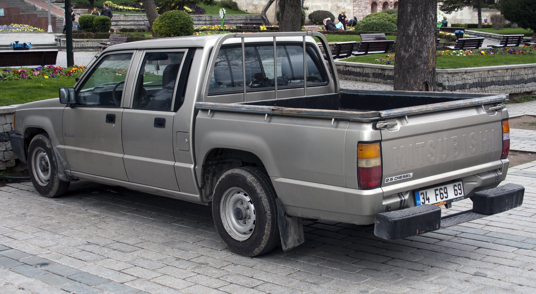 Van Mitsubishi L200 DOUBLE CAB 2.5