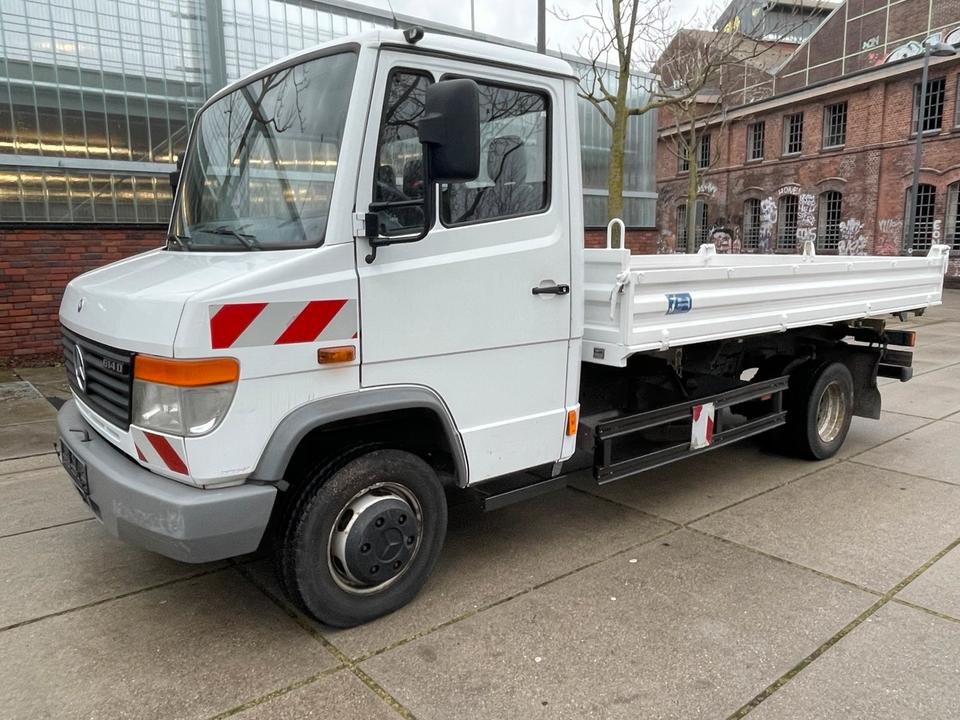 Truck Mercedes Benz 614 D/370
