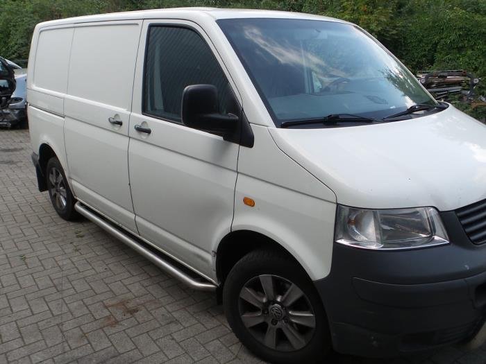 Van Volkswagen 7HA-AXB1M