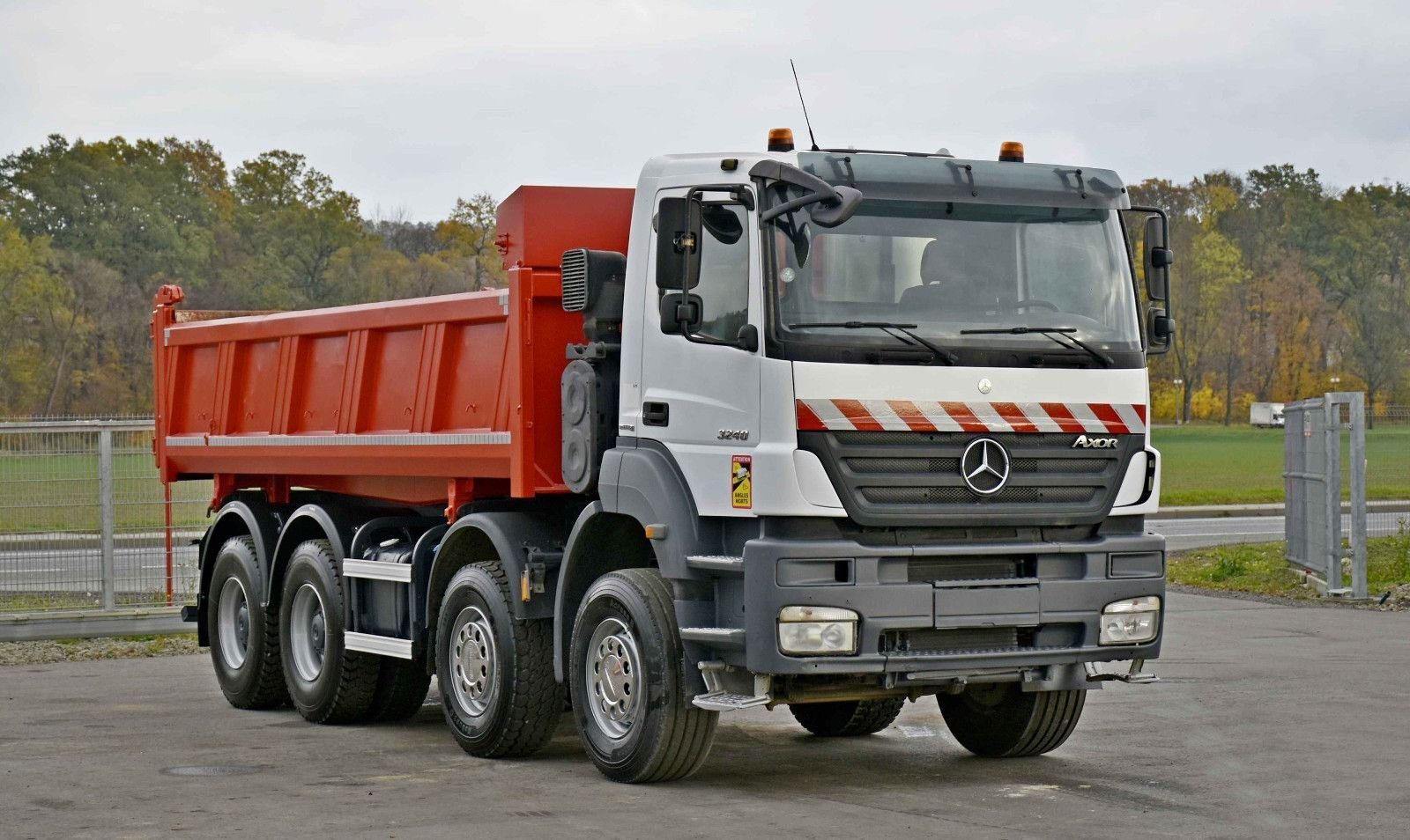 Fahrzeug Mercedes Benz Axor 3240