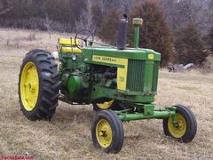 John Deere Modell 720
