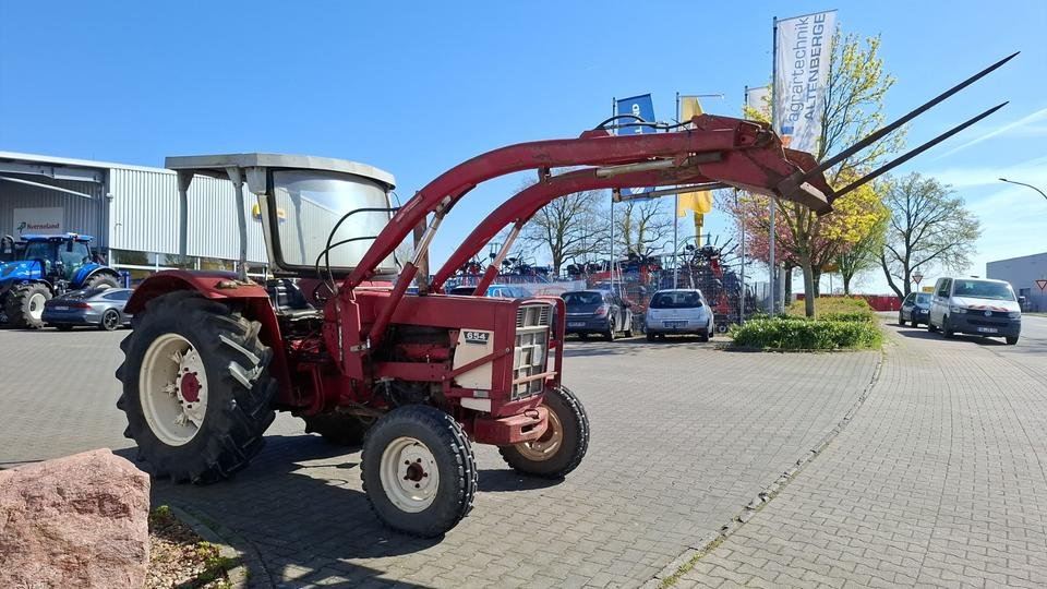 Tractor Rhino 654