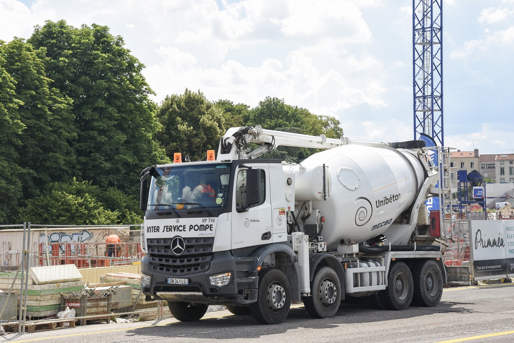 Truck Mercedes Benz Arocs 3240