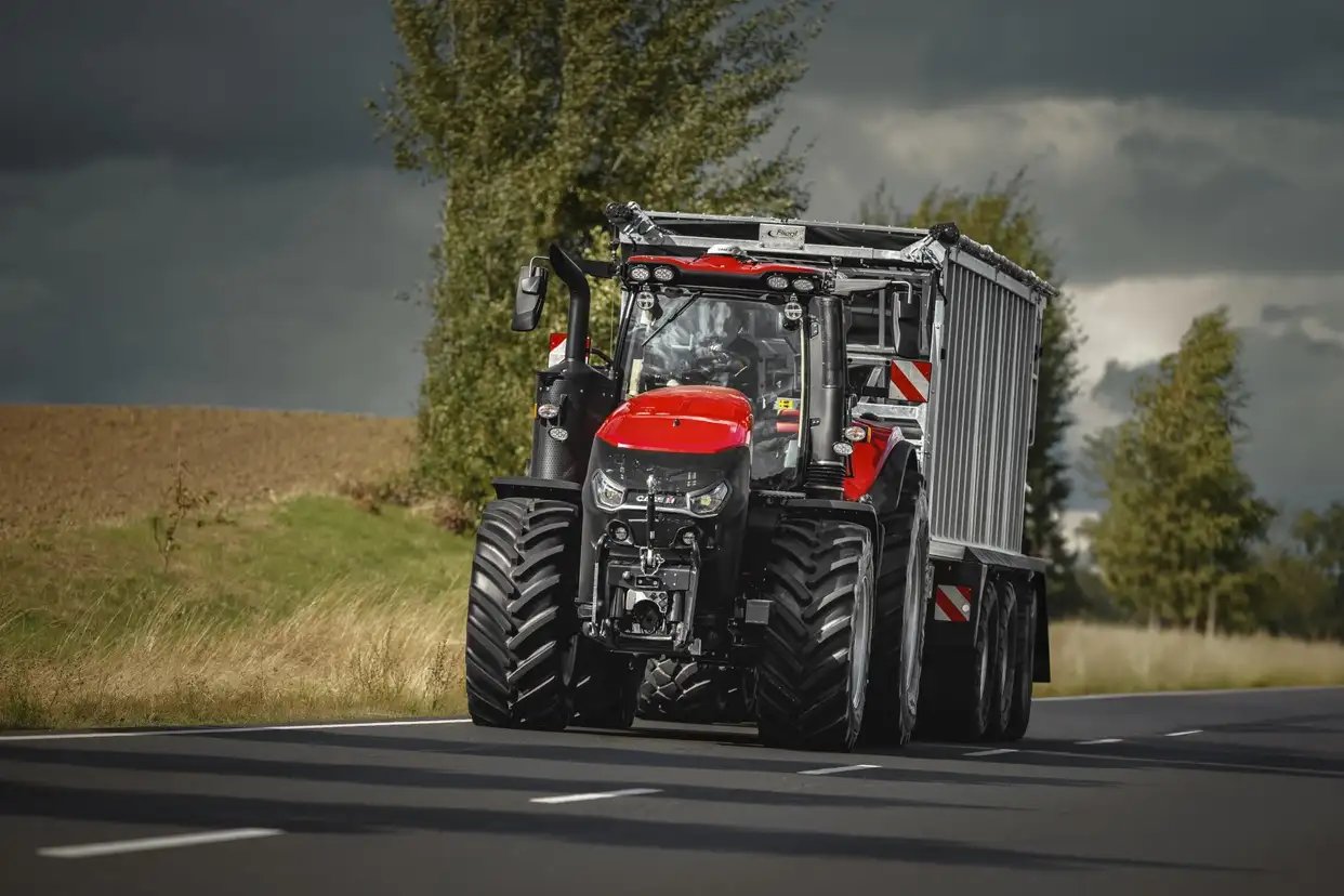 Tractor Case IH Magnum 370