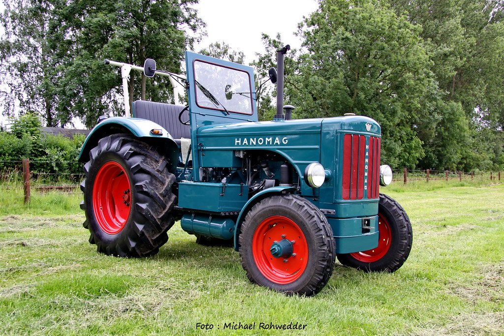 Traktor Hanomag Robust 800