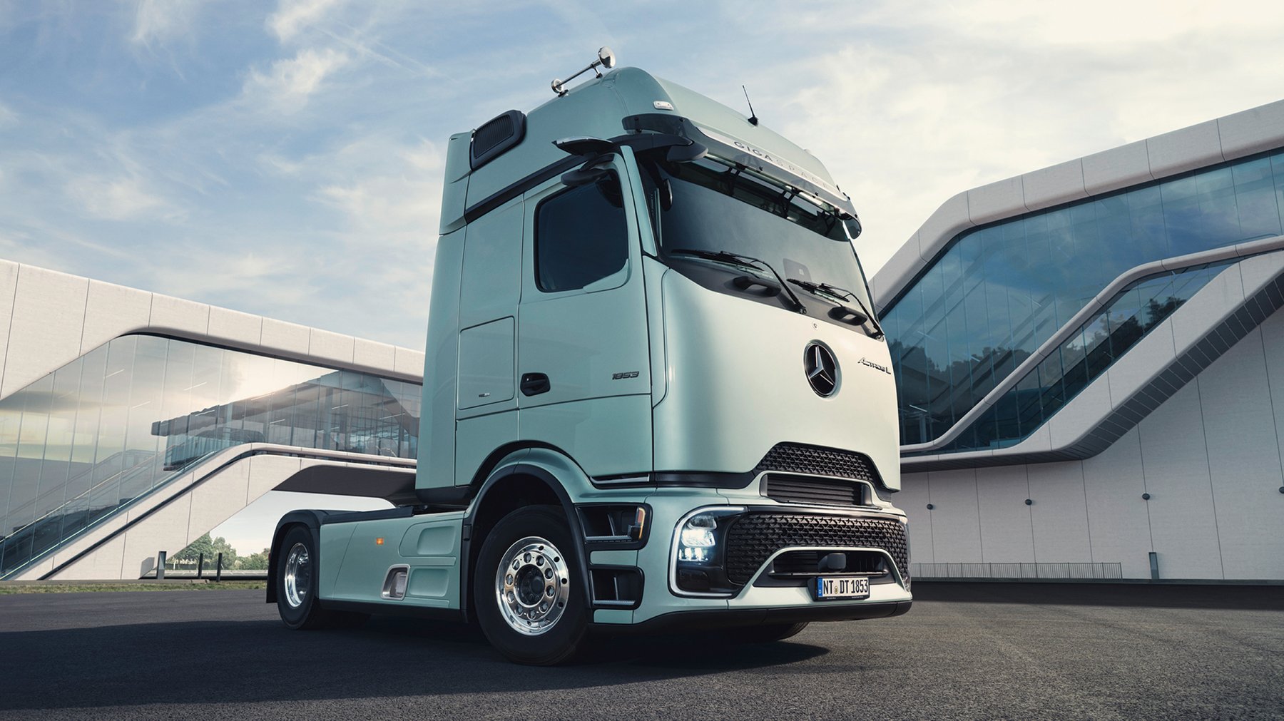 Lastwagen Mercedes Benz 1830L