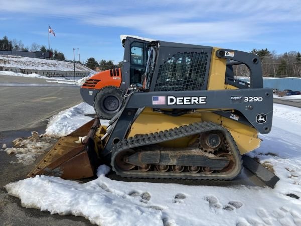 John Deere 329D