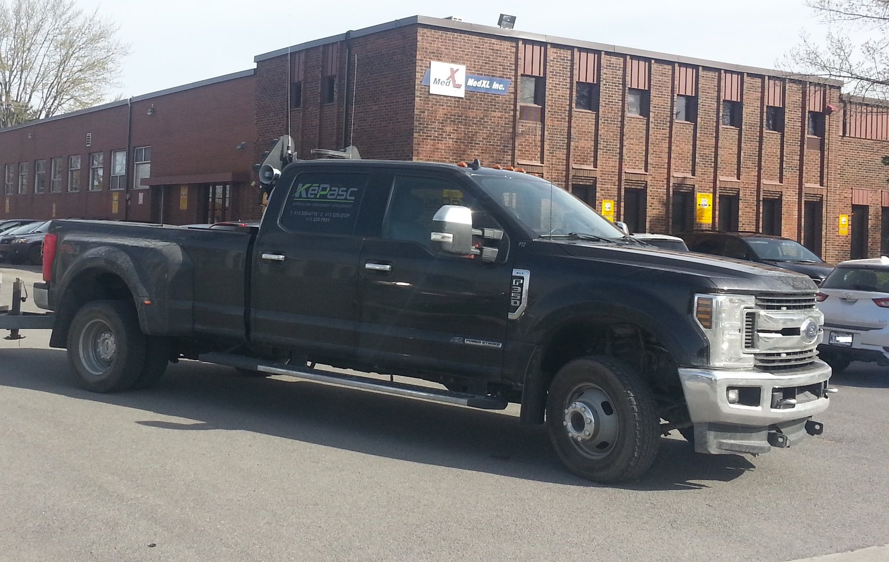 Truck Ford F350 CREWCAB