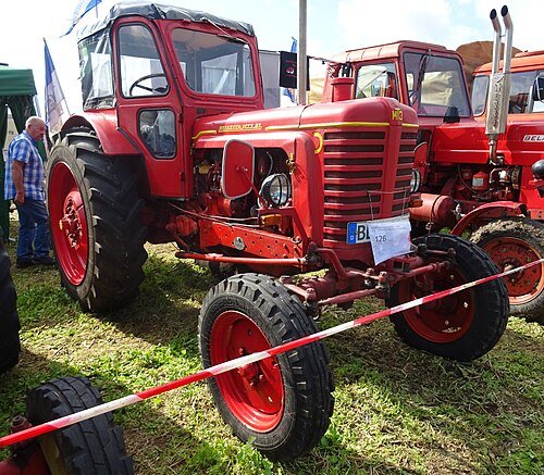Tractor Belarus 5M