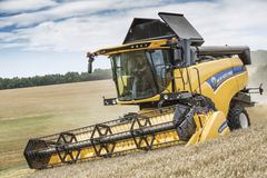 New Holland HW305