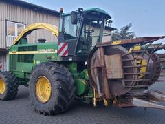 John Deere 6850