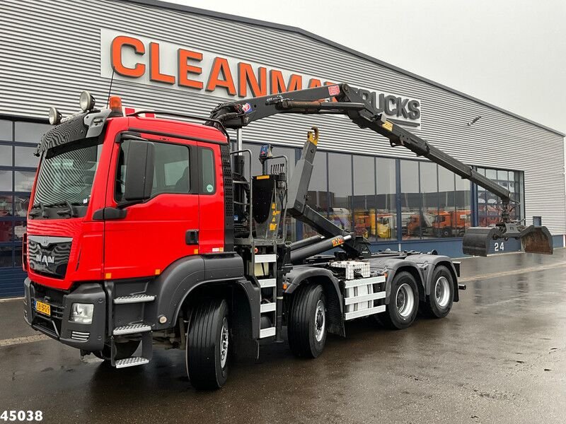 Truck MAN TGS 35.400 8x4 BL CH