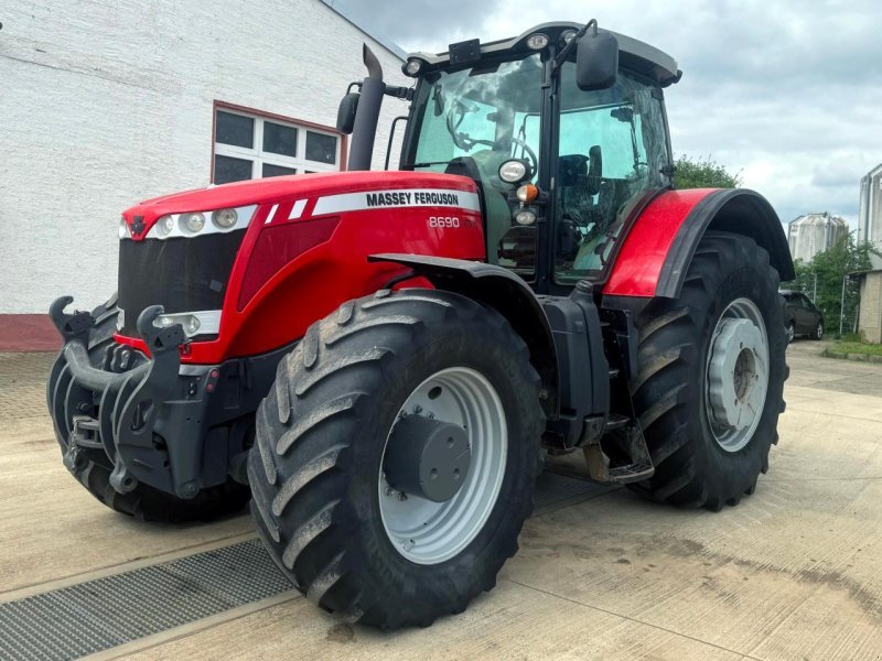 Tractor Massey Ferguson MF 8690