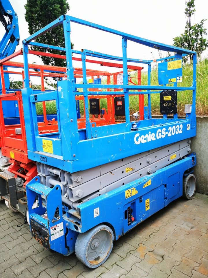Aerial work platforms Genie GS2032