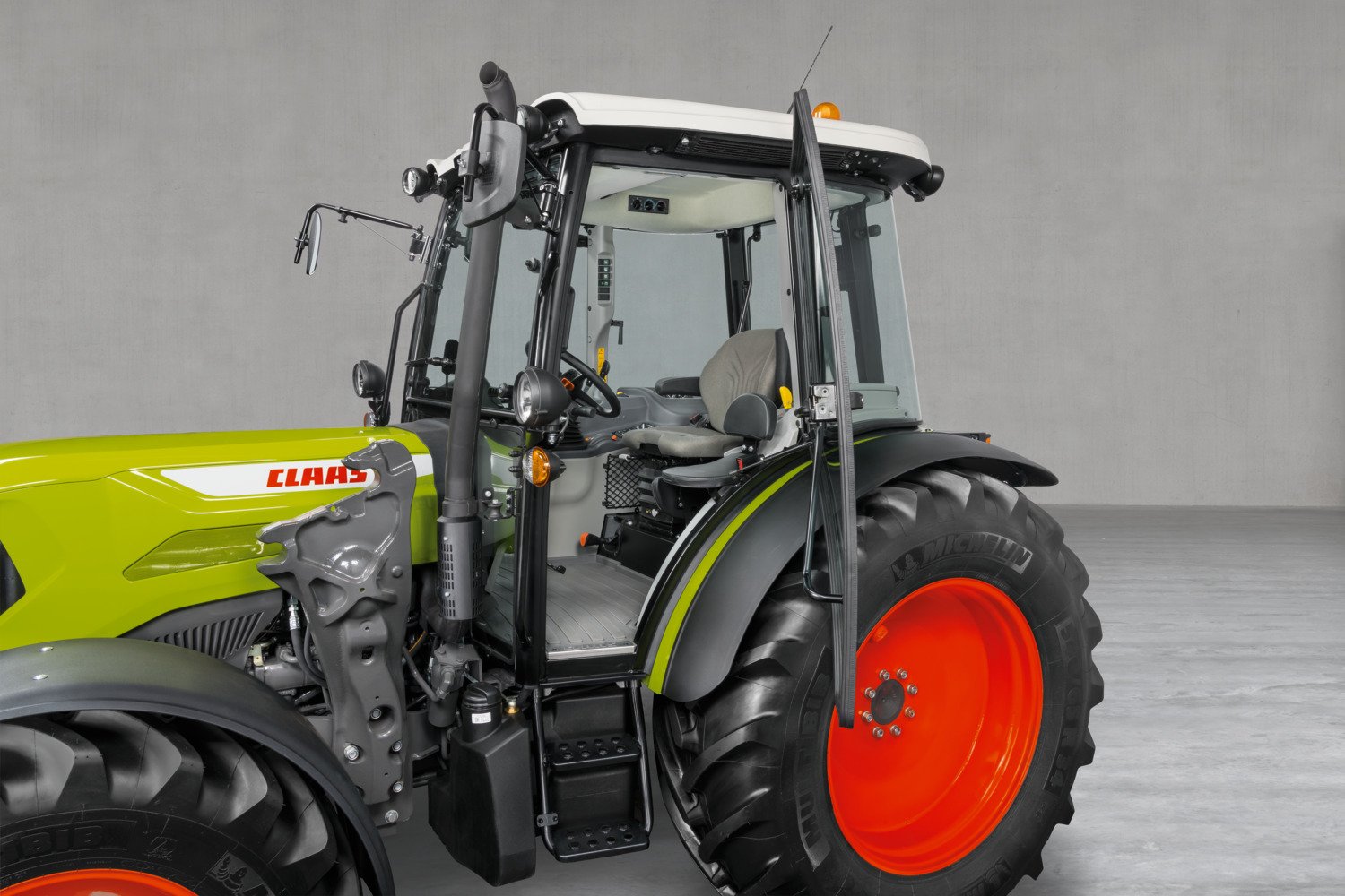 Traktor CLAAS AXOS 3.95